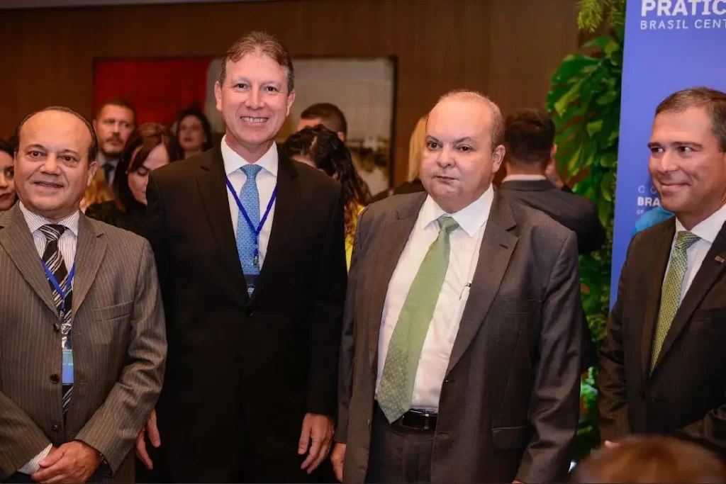 Ricardo Caldas e Governador Ibaneis